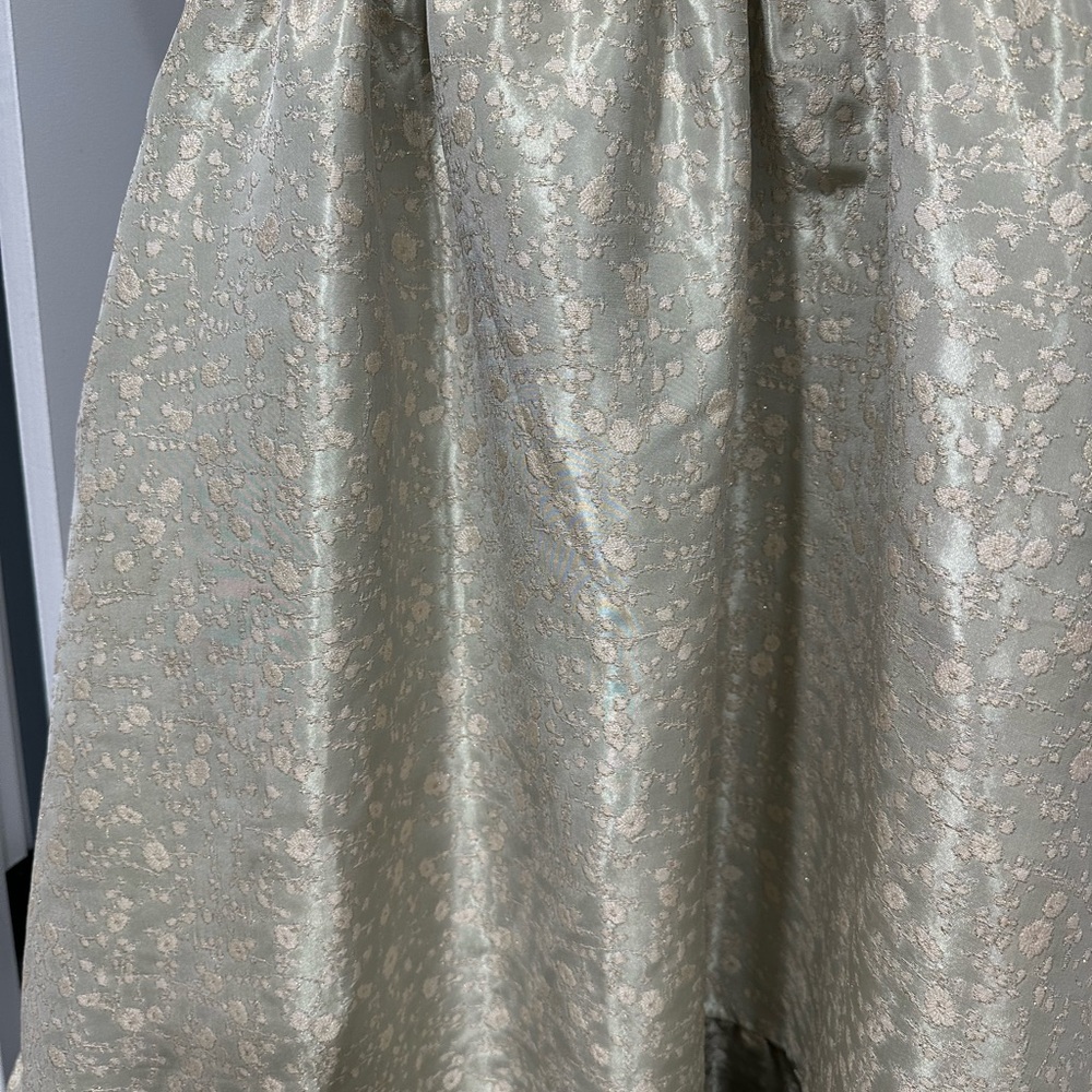 V. Chapman The Avery Dress in Sage Duchess - Picture 3 of 10